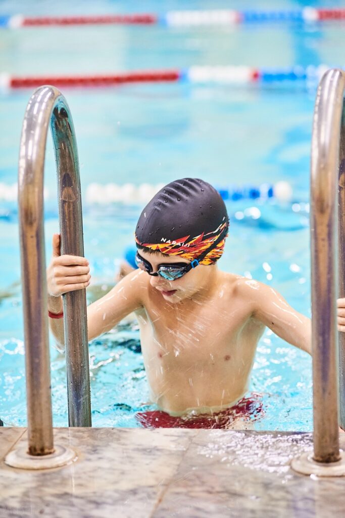 swimming pool, kid, activity-7081196.jpg